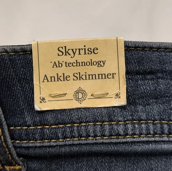 SOLD NWT Democracy Absolution Ankle Skimmer Jeans Women's 6 Dark Wash Soft Comfy - Picture 9 of 11
